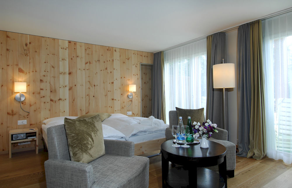 פלימס Hotel Adula מראה חיצוני תמונה